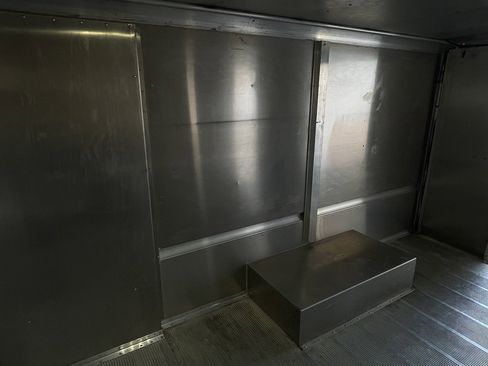 Used 2017 Ford E-350 and Econoline 350 Super Duty w/ A/C Prep Package image 19