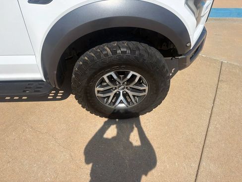Used 2018 Ford F150 Raptor w/ Equipment Group 802A Luxury AWD/4WD image 12