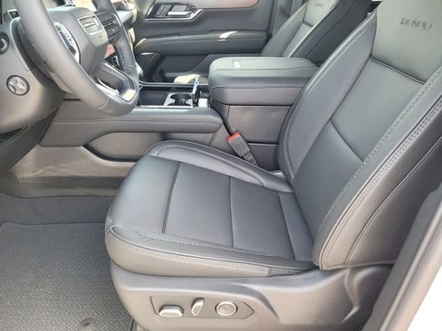 New 2026 GMC Yukon Denali w/ Denali Reserve Package AWD/4WD image 20