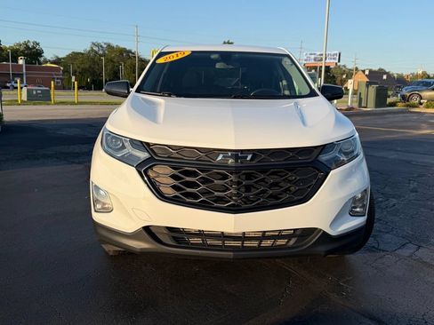 Used 2019 Chevrolet Equinox LT FWD image 2