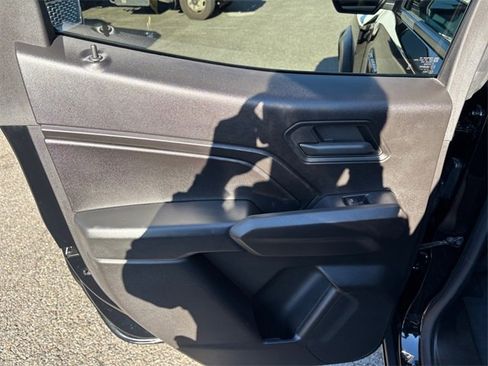 Used 2023 Chevrolet Colorado Trail Boss image 24