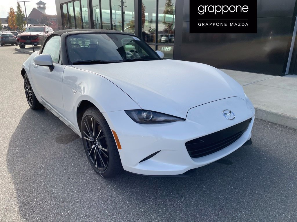 New 2026 MAZDA MX-5 Miata Grand Touring RWD image 1