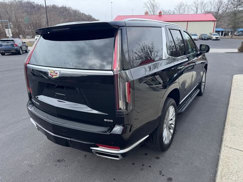 Used 2021 Cadillac Escalade Luxury AWD/4WD image 7