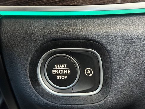 Used 2023 Mercedes-Benz GLS 450 4MATIC image 23