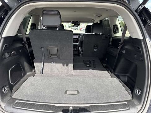 Used 2023 Jeep Grand Cherokee L Limited w/ Luxury Tech Group II RWD image 33