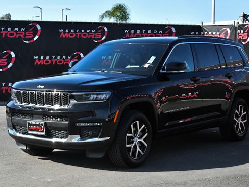 Used 2024 Jeep Grand Cherokee L Limited w/ Luxury Tech Group II image 3