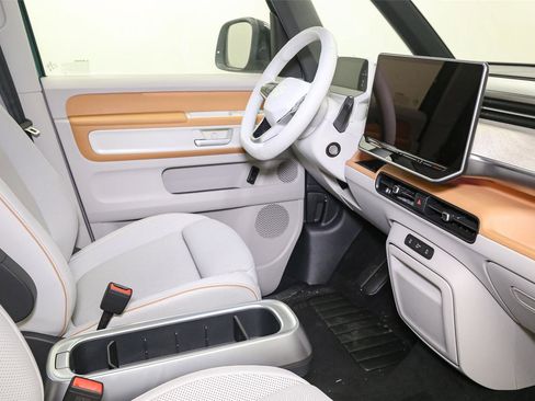 New 2025 Volkswagen ID. Buzz 1st Edition image 15