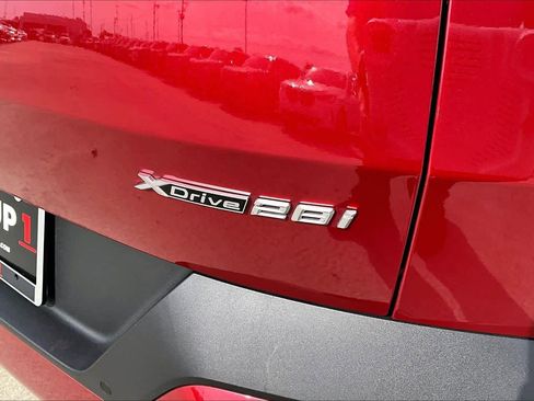 Used 2026 BMW X2 xDrive28i AWD/4WD image 9