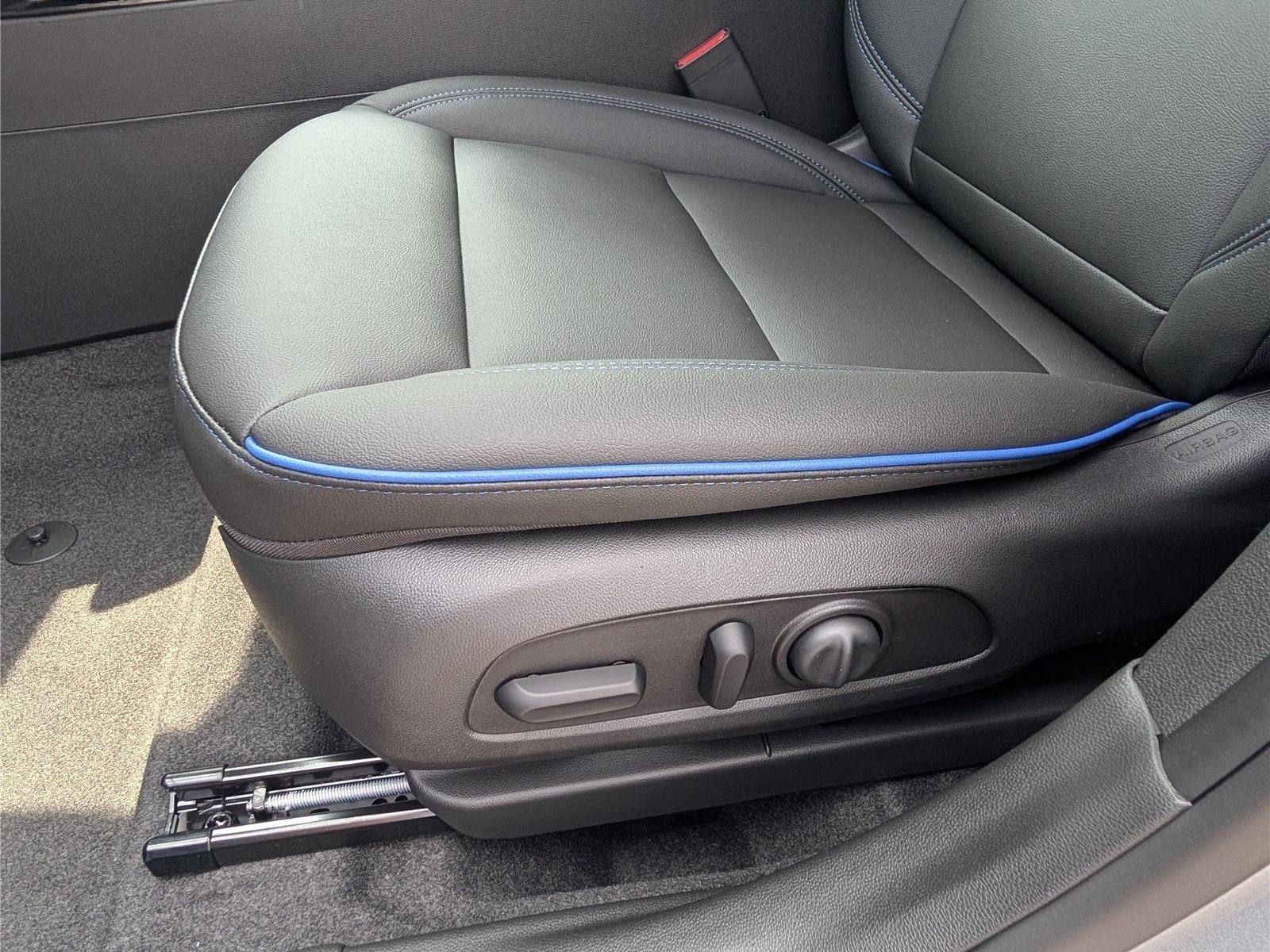 New 2026 Buick Envista Sport Touring w/ Convenience I Package FWD image 18
