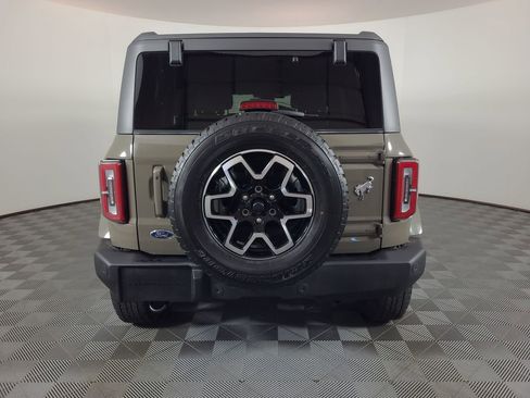 Used 2025 Ford Bronco Outer Banks image 4