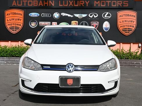 Used 2016 Volkswagen e-Golf SE w/ DC Fast Charging Package image 2