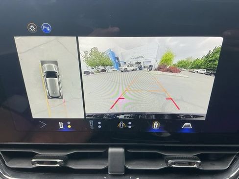 Used 2025 Chevrolet Equinox RS w/ Safety and Technology Package AWD/4WD image 19