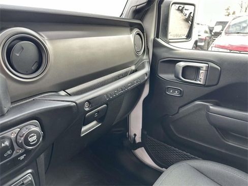 Certified 2022 Jeep Wrangler Unlimited Sport image 38