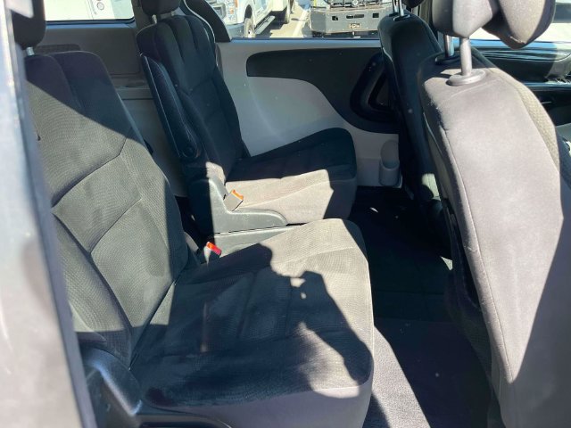 Used 2018 Dodge Grand Caravan SE w/ UConnect Hands-Free Group FWD image 20
