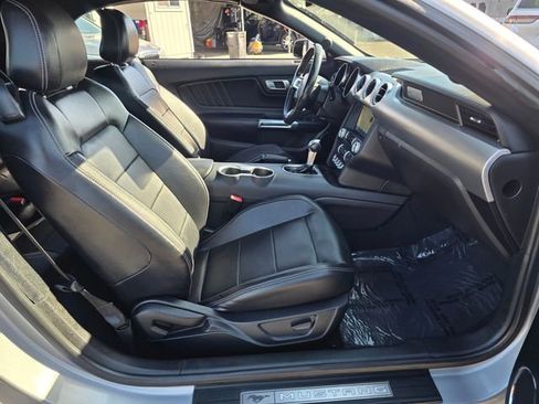 Used 2023 Ford Mustang Premium image 9