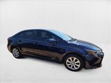 Used 2022 Toyota Corolla LE image 3