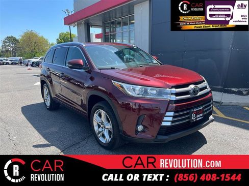 Used 2017 Toyota Highlander Limited w/ Protection Package #3 AWD/4WD image 1