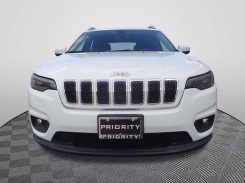 Used 2019 Jeep Cherokee Latitude Plus w/ Comfort/Convenience Group image 5