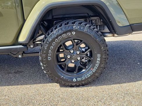 New 2026 Jeep Gladiator Sport AWD/4WD image 18