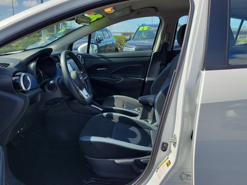 Certified 2025 Nissan Versa SV image 18