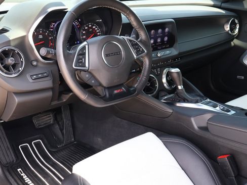 Used 2022 Chevrolet Camaro SS RWD image 10