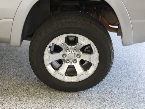 Used 2020 RAM 1500 Big Horn AWD/4WD image 10
