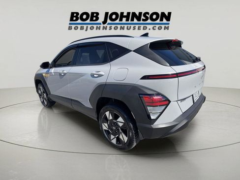 Used 2024 Hyundai Kona SEL AWD/4WD image 5