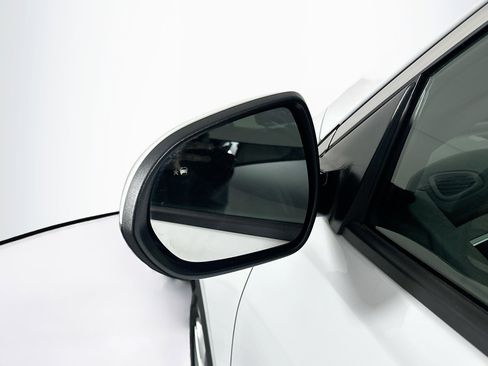 Used 2025 Buick Encore GX Preferred image 16