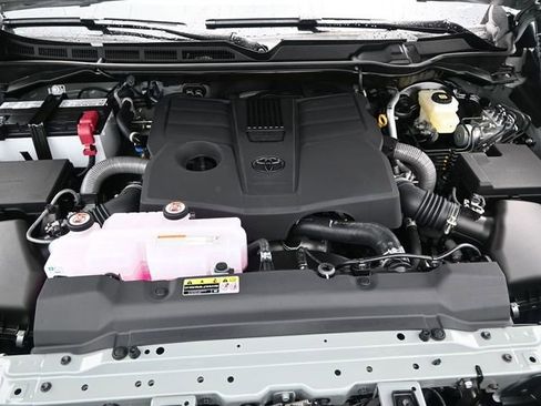 New 2026 Toyota Tundra Platinum image 18