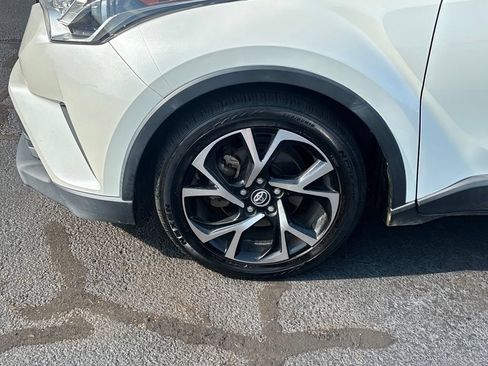 Used 2019 Toyota C-HR Limited FWD image 26