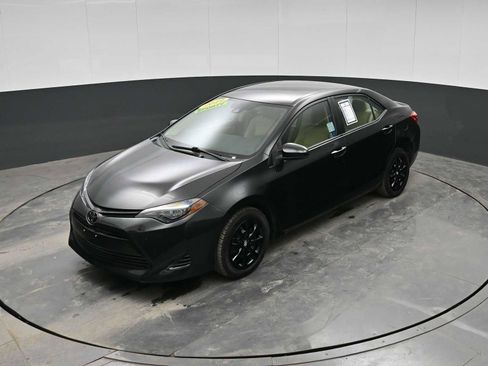 Used 2019 Toyota Corolla LE image 24