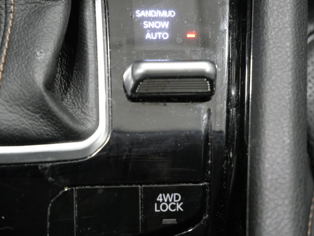 Used 2022 Jeep Compass Limited w/ Elite Group AWD/4WD image 18