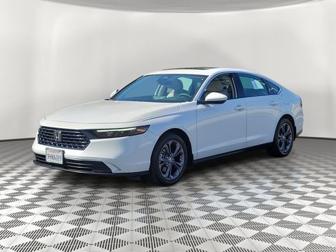 Certified 2023 Honda Accord EX image 3