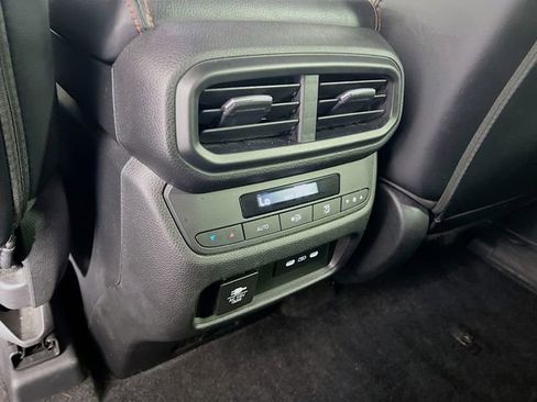 Used 2025 Honda Pilot TrailSport image 20