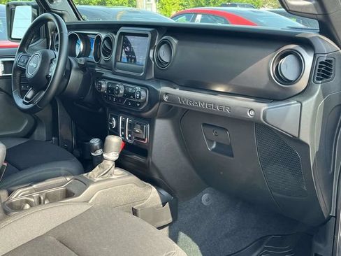 Used 2020 Jeep Wrangler Sport AWD/4WD image 22