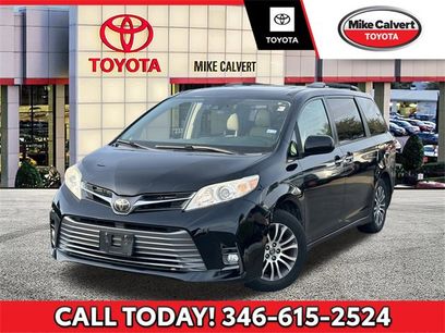 Used 2018 Toyota Sienna XLE