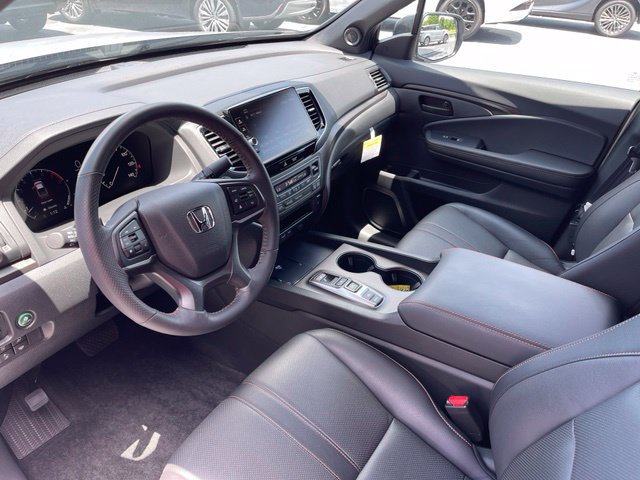 Used 2025 Honda Ridgeline TrailSport image 5
