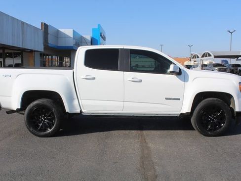 Used 2022 GMC Canyon Elevation w/ Elevation Premium Package AWD/4WD image 2