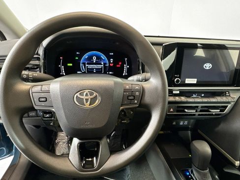 Used 2026 Toyota Camry LE image 11