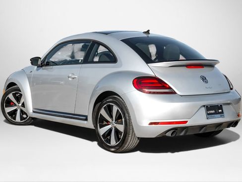 Used 2014 Volkswagen Beetle R-Line FWD image 8