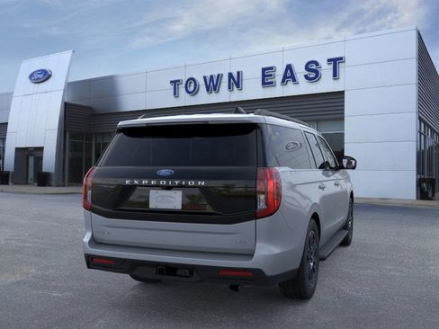 New 2025 Ford Expedition Max Active image 8