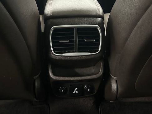 Used 2019 Hyundai Santa Fe AWD image 27