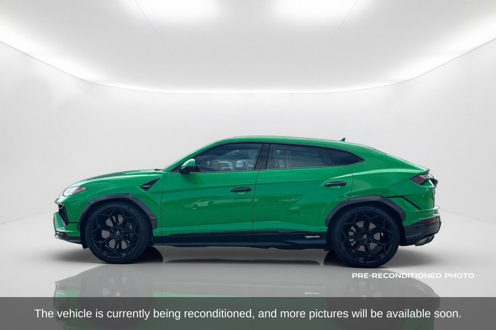 Used 2024 Lamborghini Urus Performante AWD/4WD image 2