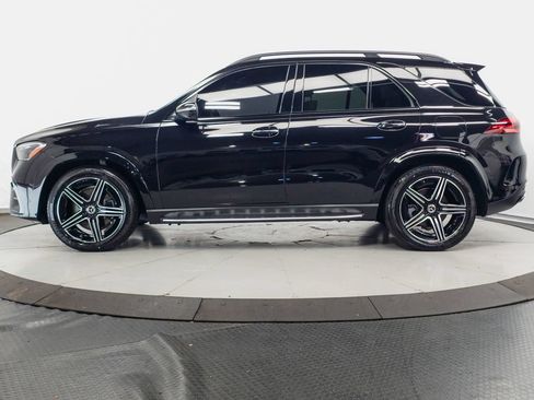 Used 2025 Mercedes-Benz GLE 450e 4MATIC w/ AMG Line Exterior image 4