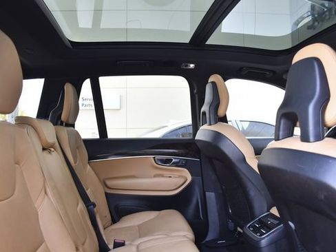 Used 2018 Volvo XC90 T5 Momentum w/ Convenience Package FWD image 21