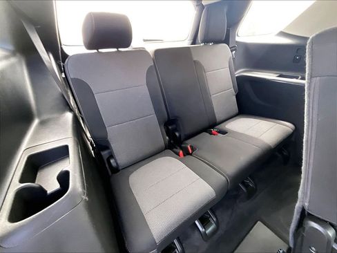 Used 2019 Chevrolet Traverse LS AWD/4WD image 17
