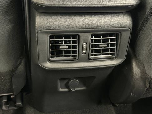 Used 2024 Toyota RAV4 LE AWD/4WD image 26