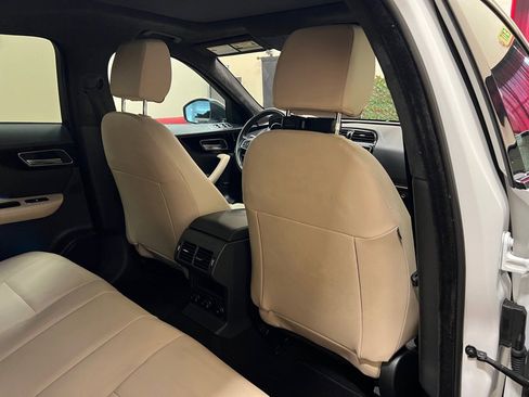 Used 2020 Jaguar F-PACE Premium image 34