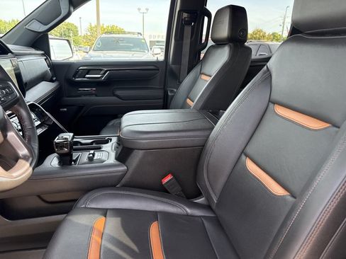 Used 2025 GMC Sierra 1500 AT4 AWD/4WD image 5