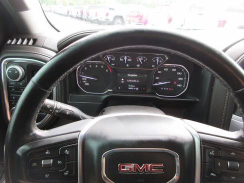 Used 2019 GMC Sierra 1500 SLT w/ SLT Premium Plus Package AWD/4WD image 33